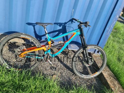 Saracen Myst Pro specs and reviews 